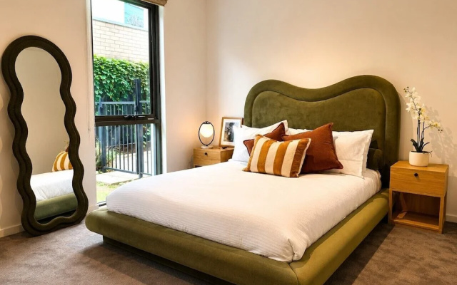 Luxurious Coastal Retreat in Black Rock With Unmatched Comfort – Guest Rooms – Melbourne