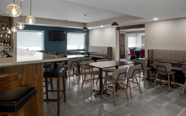 Four Points by Sheraton Newark Christiana Wilmington