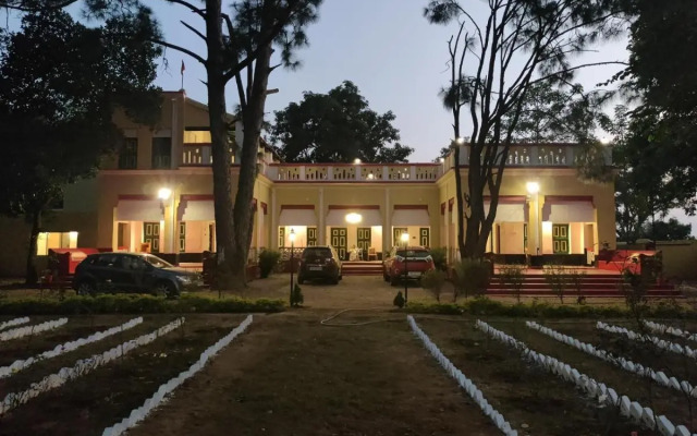 Tulin Heritage Bungalow