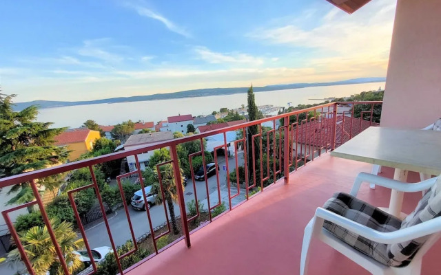 Sleek and Serene Rooms Crikvenica