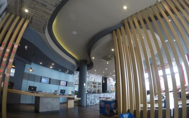 ibis Tamboré