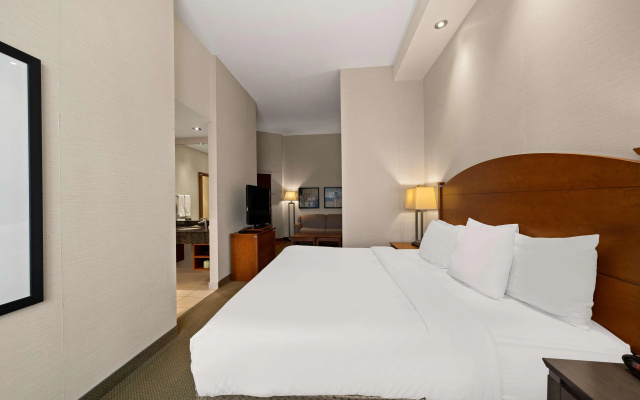Best Western Plus Orangeville Inn & Suites
