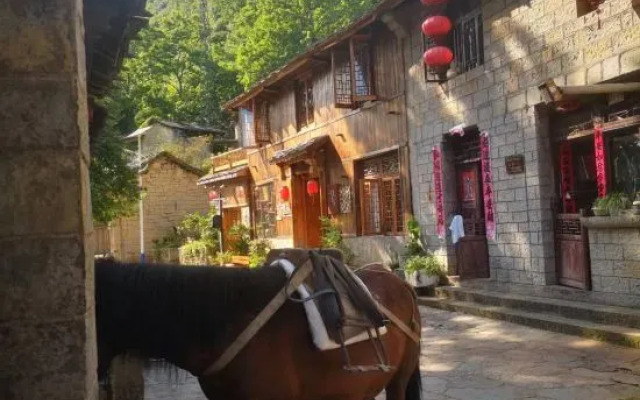 Wusheng Yisu (Yunfeng Tunbao Scenic Area)