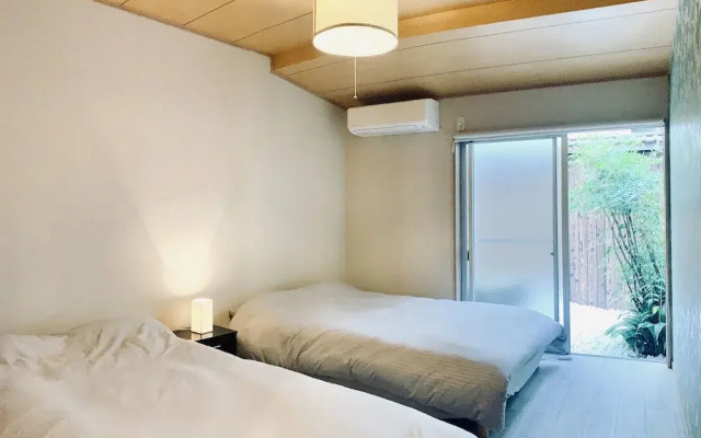 Hanazonominami Apartment 102