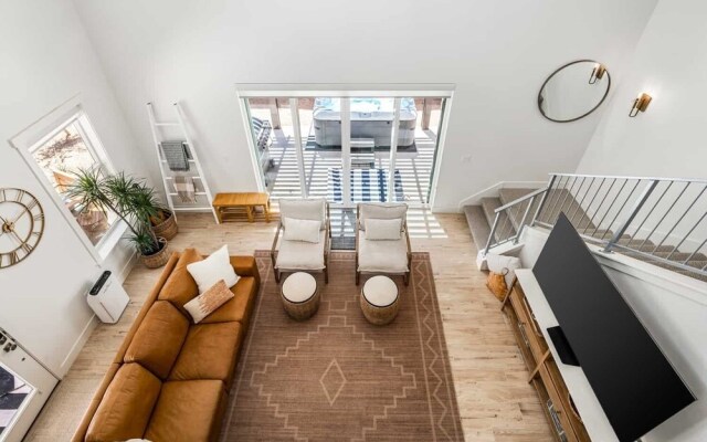 Desert Brooke 5 Bedroom Townhouse