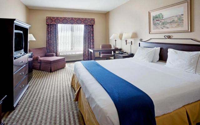 Holiday Inn Express Hotel & Suites Marina - State Beach Area by IHG