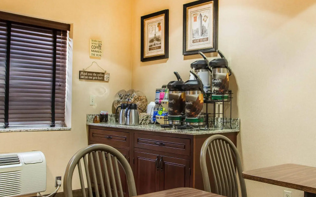 Comfort Inn & Suites