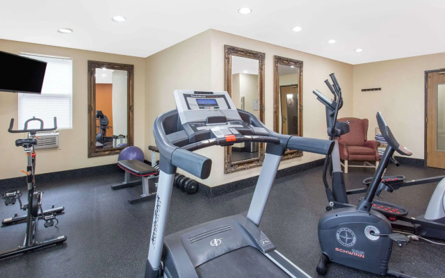 Baymont by Wyndham Muskegon