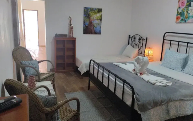 La Casita Fataga Sleeps 4 With Garden