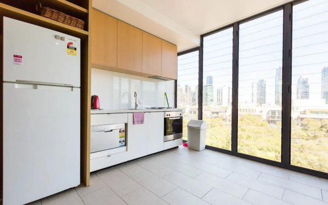 Leila, 1BDR Melbourne Apartment