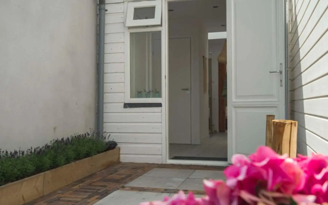 The Bond Studio FREE PARKING