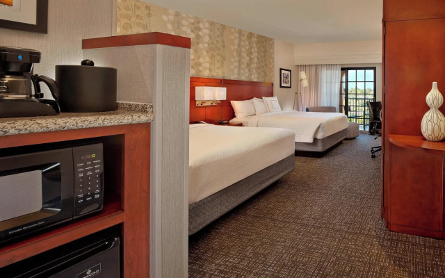 Courtyard By Marriott Stuart
