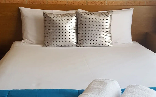 Royal Palms Motor Inn