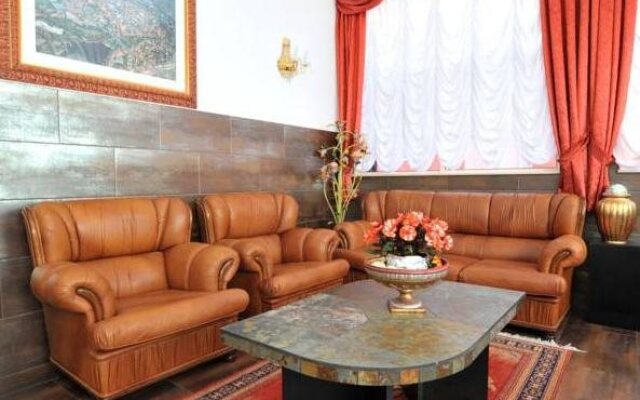 Hotel Aviz