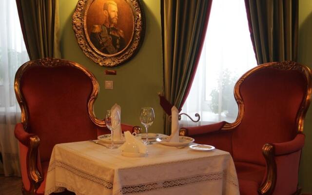Russkiy Dvorik Boutique Hotel