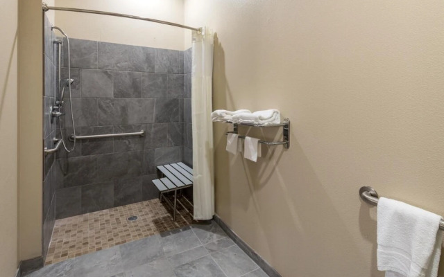 Scottish Inns & Suites