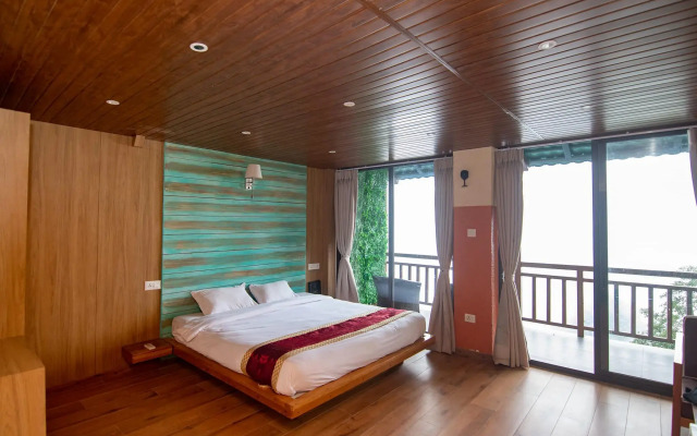 Everest Manla Resort