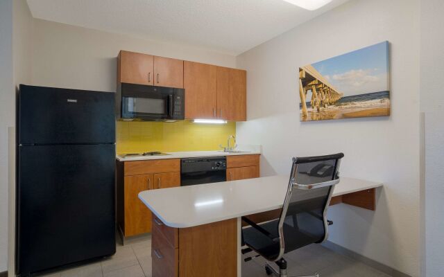 MainStay Suites Wilmington - University Area