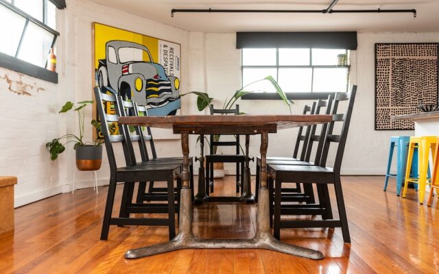 StayCentral - Fitzroy Converted Warehouse Penthouse