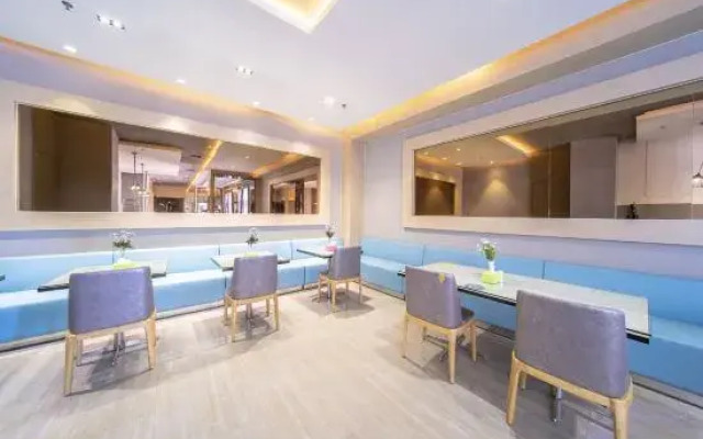 Jinjiang Inn Select (Changji Administrative Center)