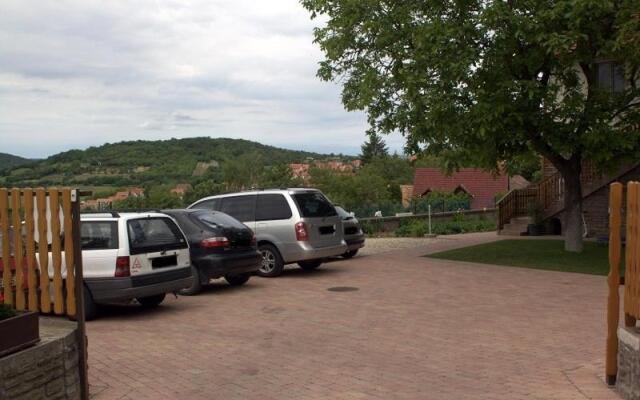 Tó apartman