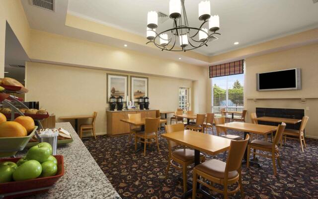 Philadelphia Suites-Extended Stay