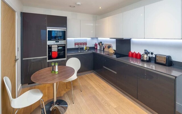 Funky Modern 1 bed in Trendy Clerkenwell W/balcony