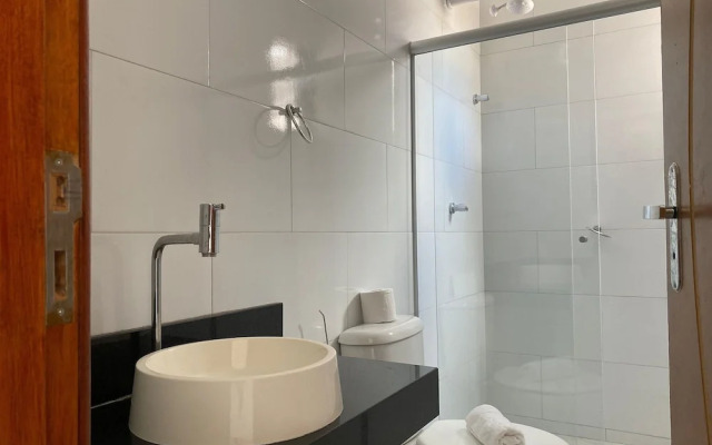 Condomínio com Piscina á 500m da Praia