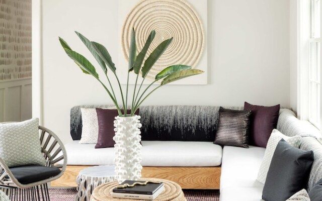 The Richard, The Edgartown Collection