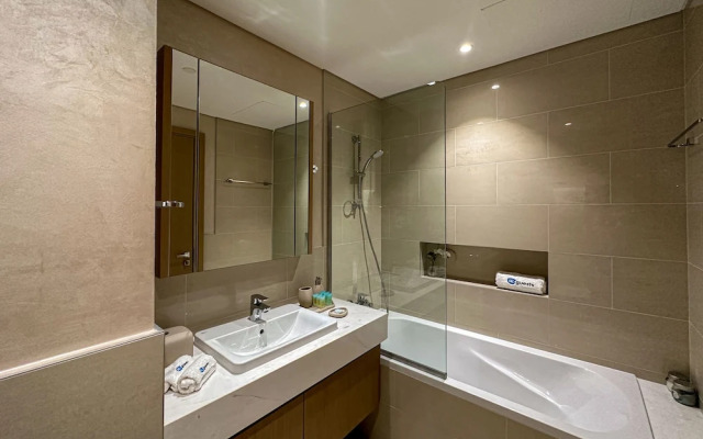 HiGuests - Creekside 18 Tower A