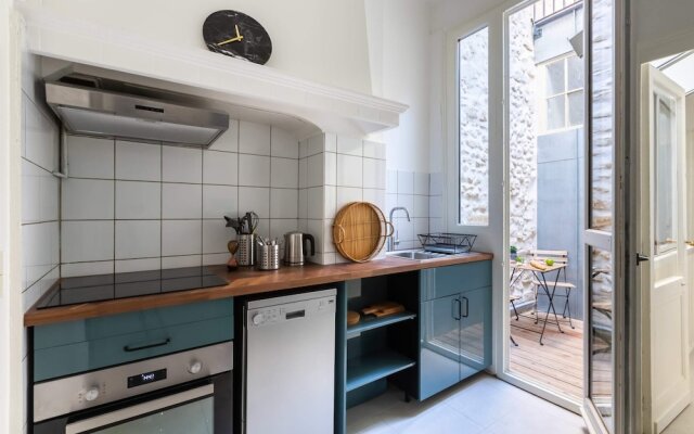 Modern Apartment in City Center for up to 4 Guests!
