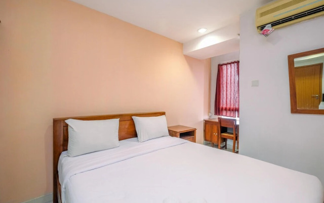 Classic And Cozy Studio At Cinere Bellevue Suites Apartment