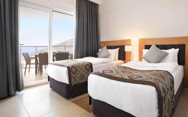 Ramada Hotel & Suites by Wyndham Kusadasi