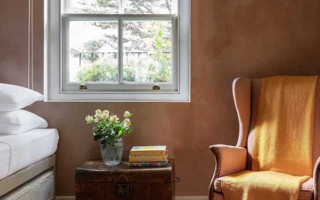 St Luke's Mews III by Onefinestay