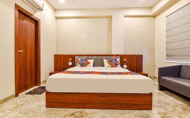Fabhotel Pravaasam Residency