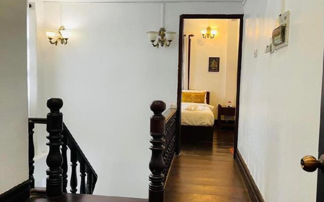 KHIRI2 Guesthouse