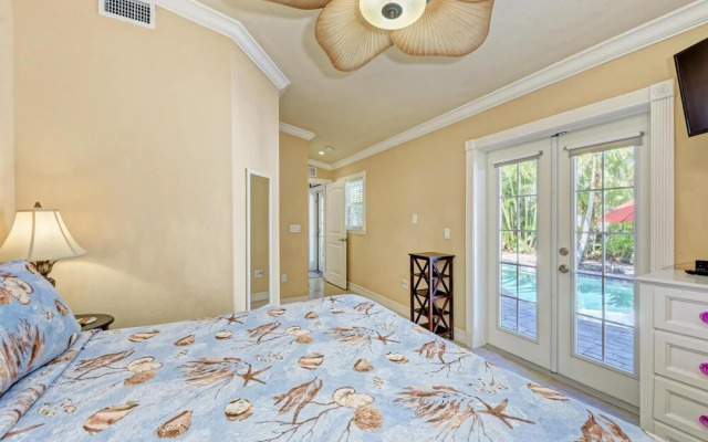 Anna Maria Island Edgewater Bungalow