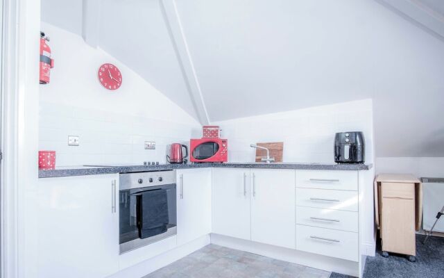 Rooftops - 1 Bedroom Apartment - Tenby