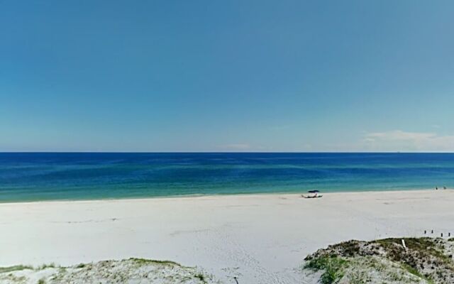 Boerboel's Beach Bungalow