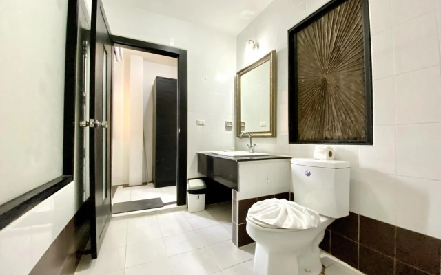 Long Beach Hotel Patong