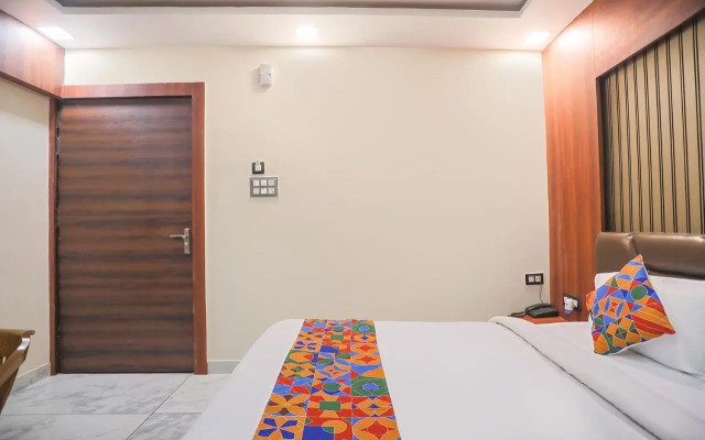 Fabhotel The Treenity House