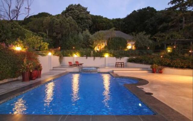 Greenmantle Estate Hotel