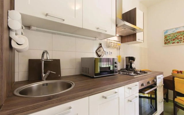 Two Bedroom Apartment Valdebecco for 5 persons