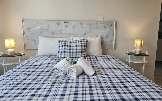116 NIC 302b - Stay Armonia Central Suite