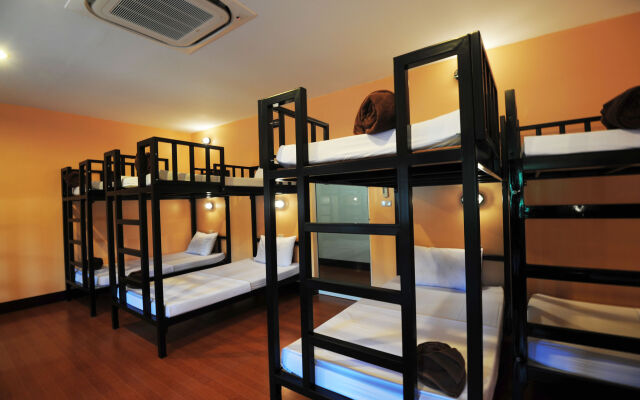 Twin Palms hostel Phi Phi