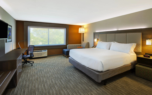 Holiday Inn Express & Suites New Castle by IHG