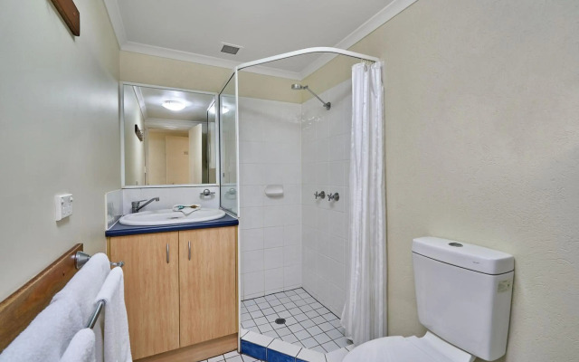 Trinity Beach Club Holiday Apartments