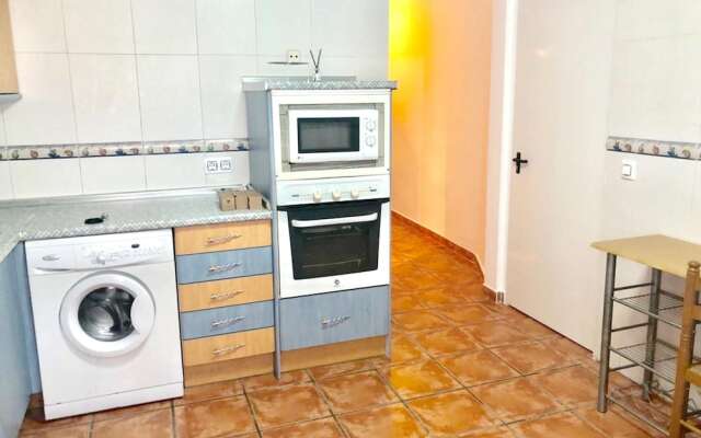 House With One Bedroom In Coslada, With Wonderful City View, Terrace And Wifi
