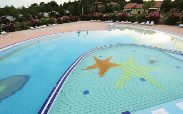 Carefully Furnished Bungalow With 2 Bathrooms, 7km From Pula