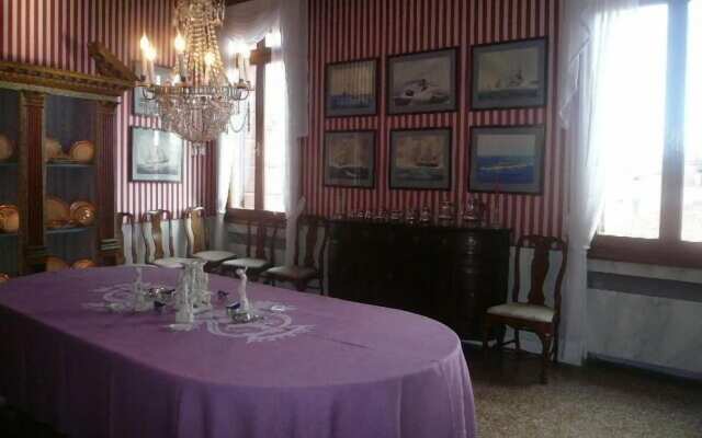 Luxurious Palazzo in Venice in the Rialto Area With Housekeepercook